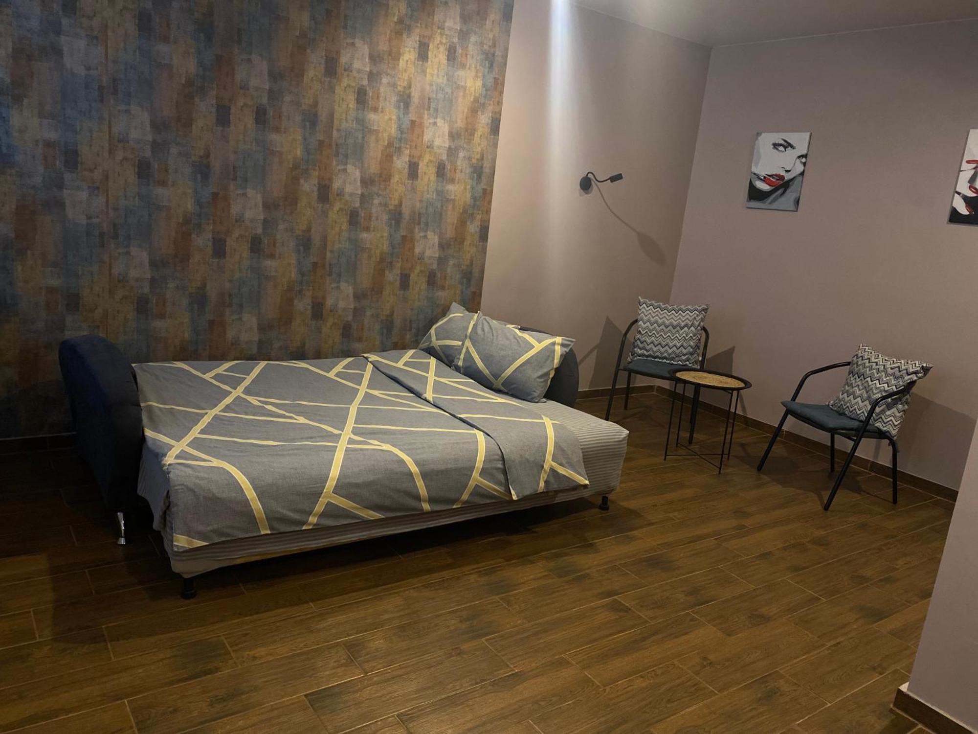 Flat In The Center Of The Uman